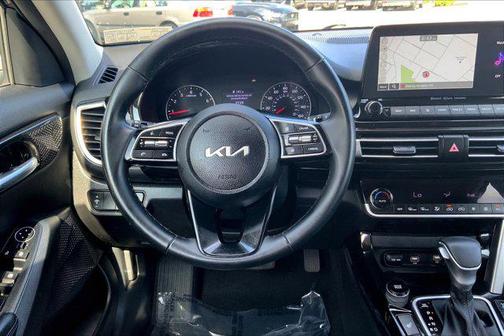 2023 Kia Seltos EX