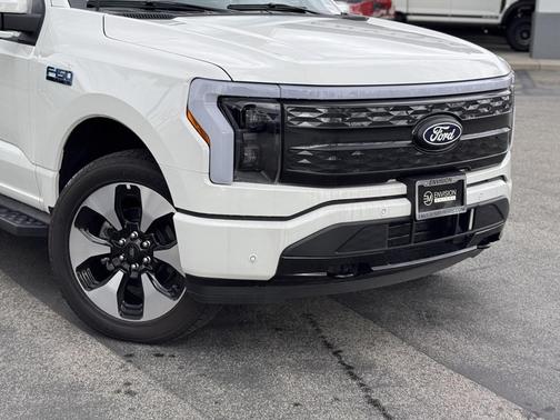 2025 Ford F-150 Lightning Platinum