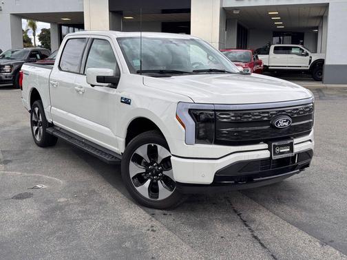 2025 Ford F-150 Lightning Platinum