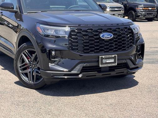 Agate Black Metallic 2025 Ford Explorer ST-Line