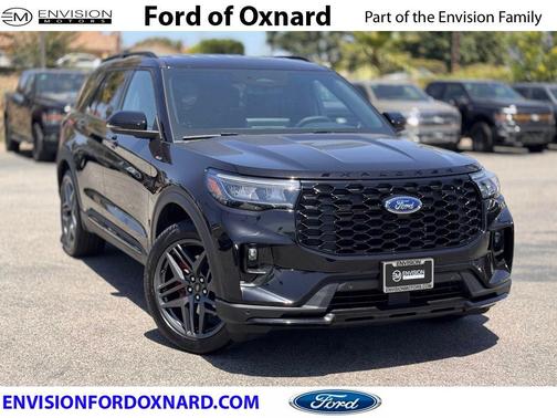 Agate Black Metallic 2025 Ford Explorer ST-Line
