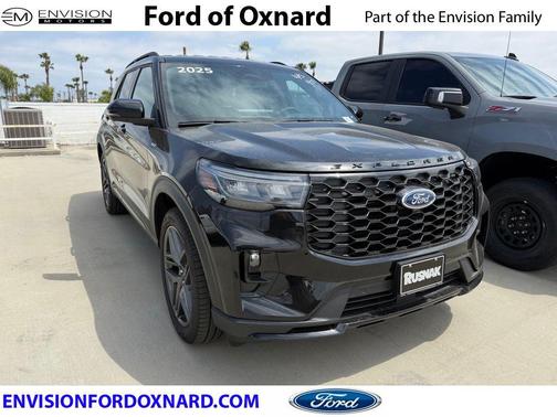 Agate Black Metallic 2025 Ford Explorer ST-Line