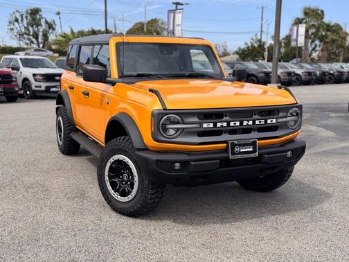 Cyber Orange Metallic Tricoat 2022 Ford Bronco Big Bend