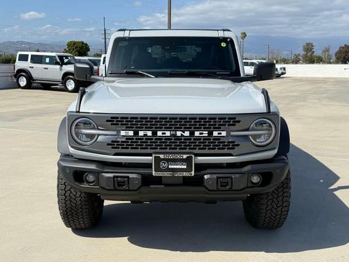 Avalanche Gray 2026 Ford Bronco Badlands