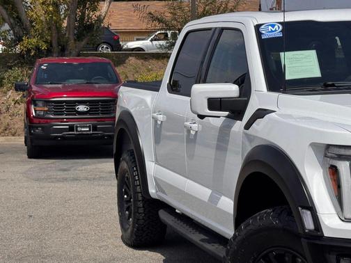 Oxford White 2024 Ford F-150 Raptor