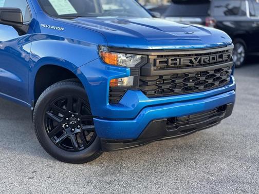 2022 Chevrolet Silverado 1500 Custom