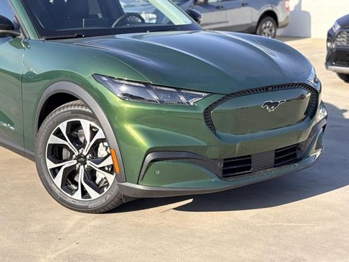 2025 Ford Mustang Mach-E Select