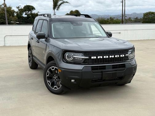 Carbonized Gray Metallic 2026 Ford Bronco Sport Outer Banks