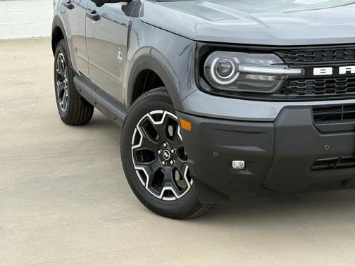 Carbonized Gray Metallic 2026 Ford Bronco Sport Outer Banks