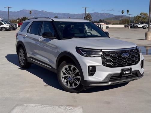 White Metallic 2026 Ford Explorer Platinum 4WD