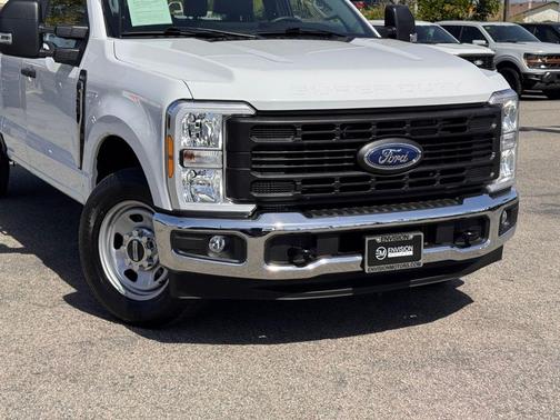 Oxford White 2024 Ford F-350 XL