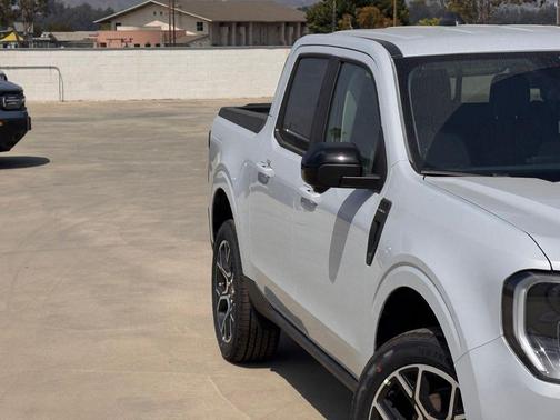 Space White Metallic 2026 Ford Maverick Lariat