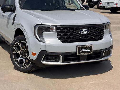 Space White Metallic 2026 Ford Maverick Lariat