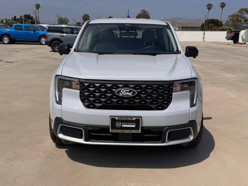Space White Metallic 2026 Ford Maverick Lariat