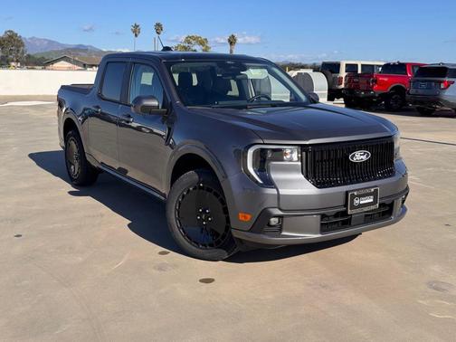 2026 Ford Maverick Lobo Standard