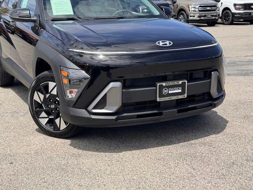 Abyss Black Pearl 2024 Hyundai KONA SEL