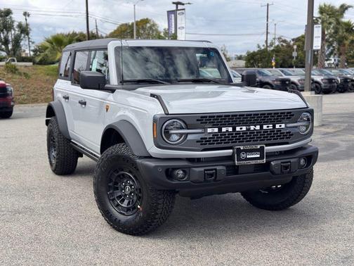 Avalanche Gray 2026 Ford Bronco Badlands