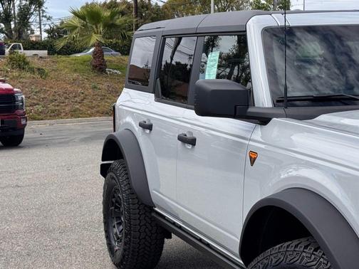 Avalanche Gray 2026 Ford Bronco Badlands
