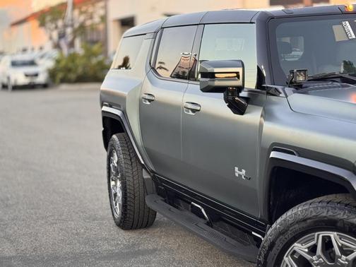 2024 GMC HUMMER EV SUV 3X