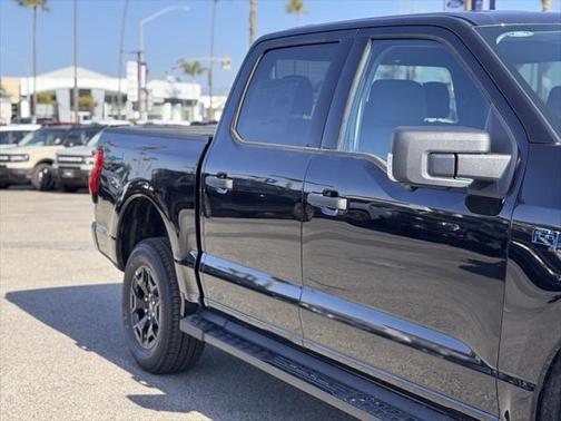 2025 Ford F-150 Lightning XLT