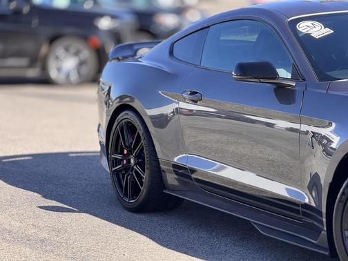 2021 Ford Shelby GT500 Base
