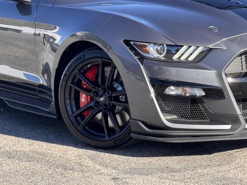 2021 Ford Shelby GT500 Base