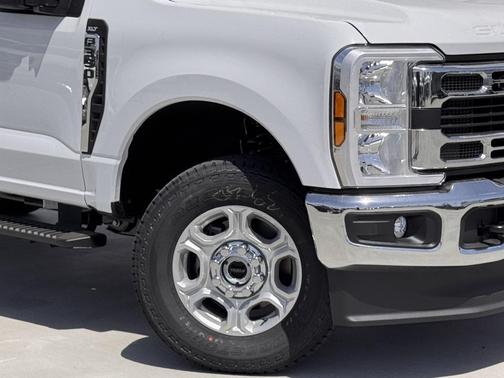 2025 Ford F-350 XLT