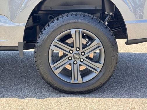 Carbonized Gray Metallic 2023 Ford F-150 Lariat