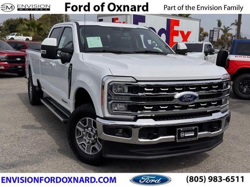 Oxford White 2023 Ford F-250 Lariat