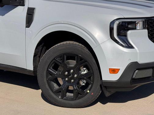 Space White Metallic 2025 Ford Maverick Lariat