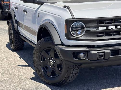 Oxford White 2025 Ford Bronco Big Bend