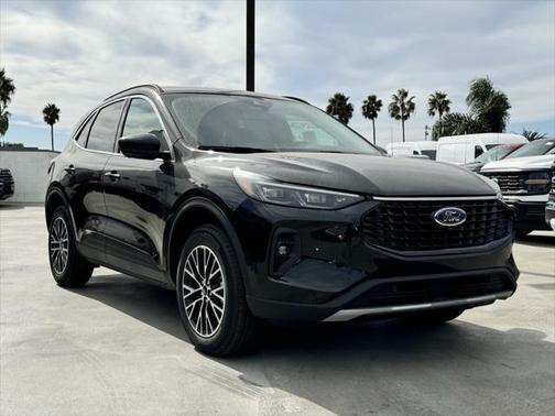 2025 Ford Escape PHEV SE