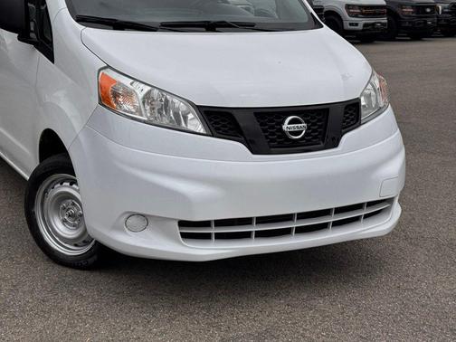 Fresh Powder 2021 Nissan NV200 S