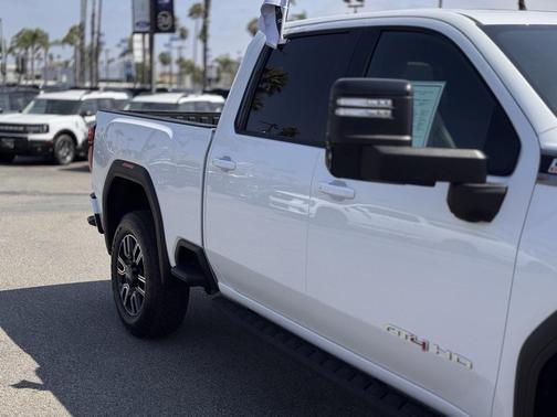 2021 GMC Sierra 2500 AT4