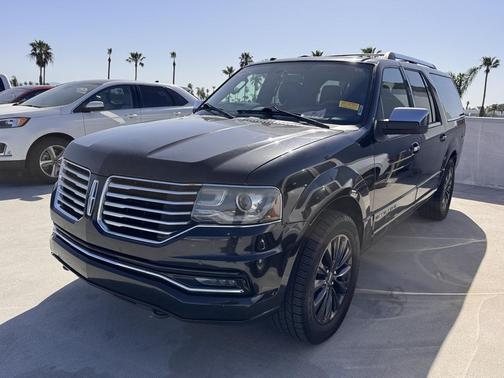 2015 Lincoln Navigator Base