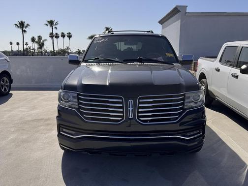 2015 Lincoln Navigator Base