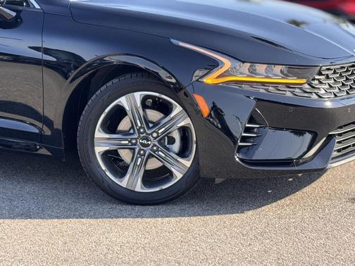 2022 Kia K5 EX