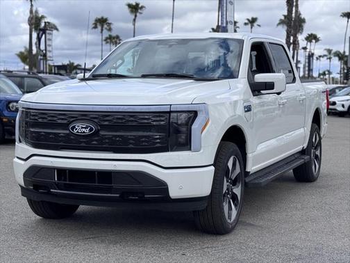 2025 Ford F-150 Lightning Platinum
