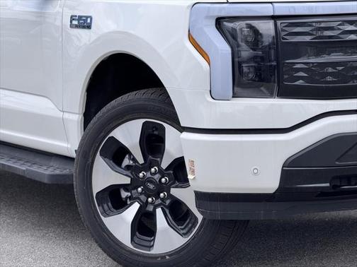 2025 Ford F-150 Lightning Platinum