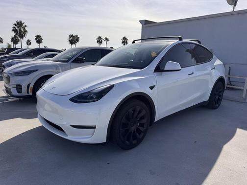 2023 Tesla Model Y Long Range Dual Motor All-Wheel Drive