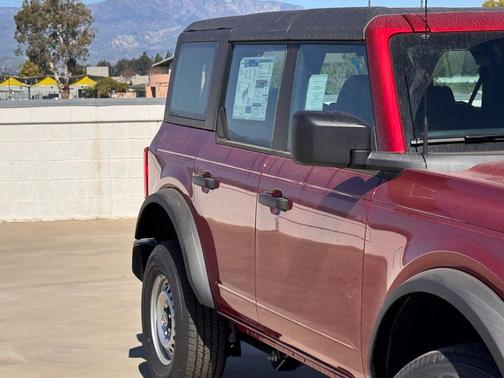 2026 Ford Bronco Base