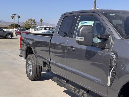 2025 Ford F-350 XLT