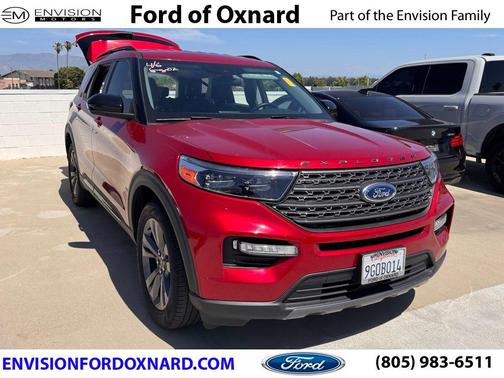 Rapid Red Metallic Tinted Clearcoat 2023 Ford Explorer XLT