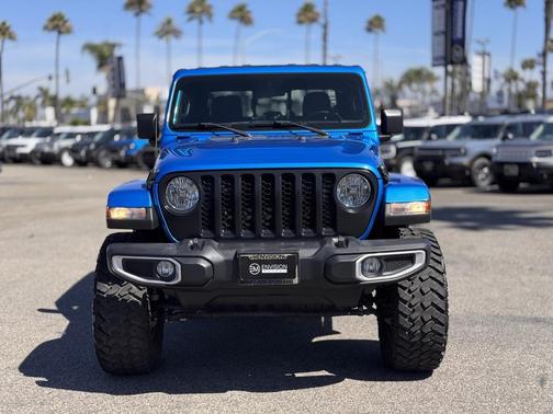 2022 Jeep Gladiator Sport S