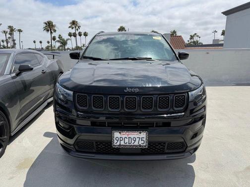 Diamond Black Crystal Pearlcoat 2024 Jeep Compass Limited