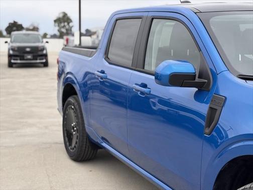 2025 Ford Maverick Lobo Standard