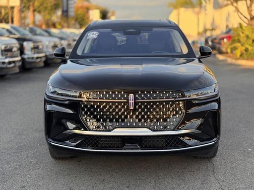 2025 Lincoln Nautilus Reserve