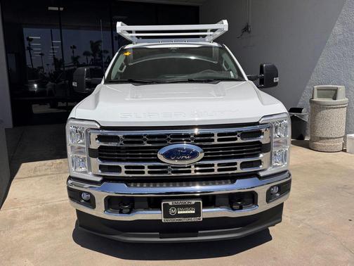 Oxford White 2025 Ford F-350 XL
