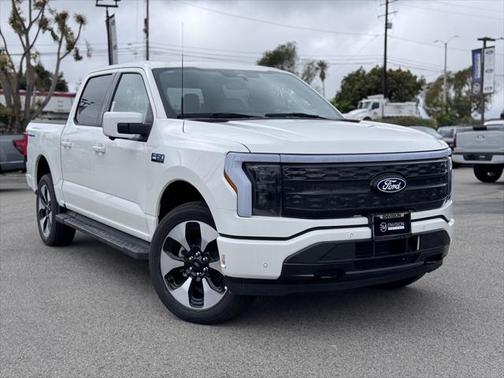 2025 Ford F-150 Lightning Platinum