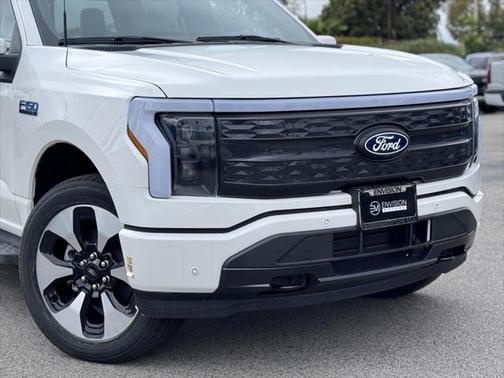 2025 Ford F-150 Lightning Platinum